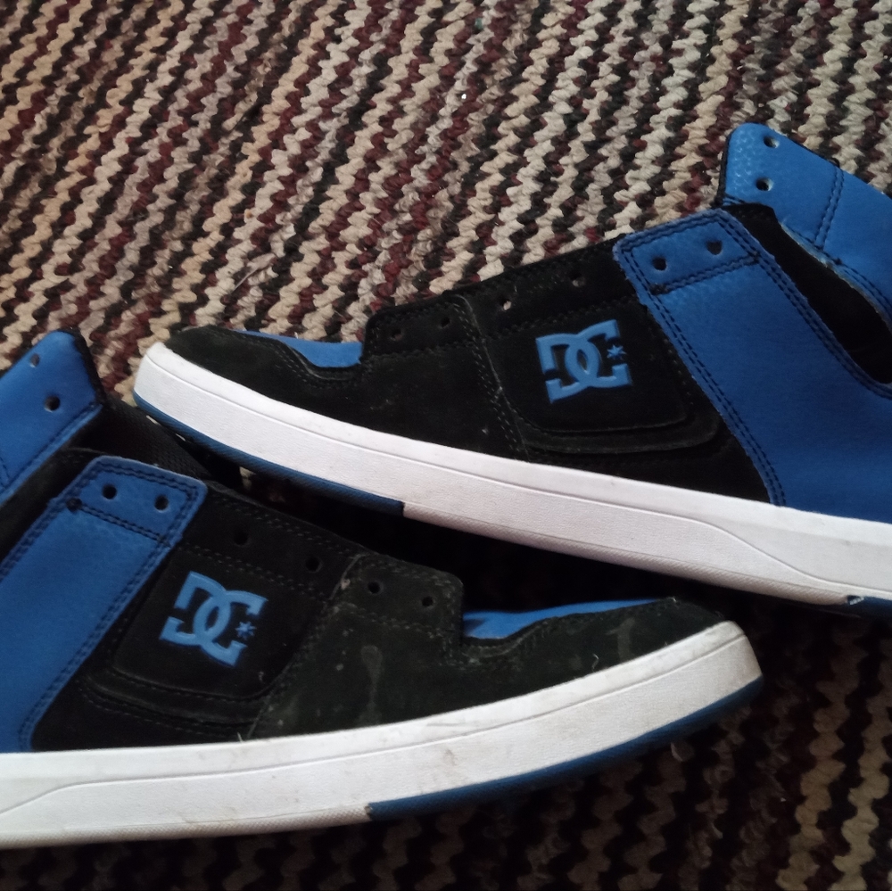 DC shoes